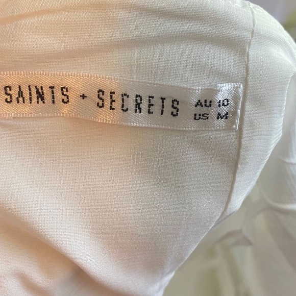 Hello Molly Dress - Picture 3 of 4